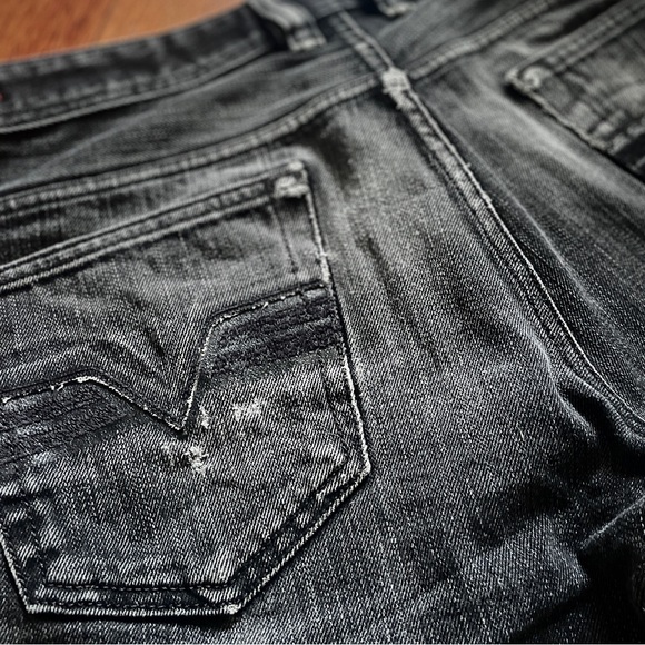 Made In Italy - Vintage 32 Diesel Viker cutoff shorts (trim to length!) - Picture 4 of 11